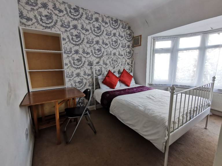 Single & Double Rooms Walking Distance Hayes Station