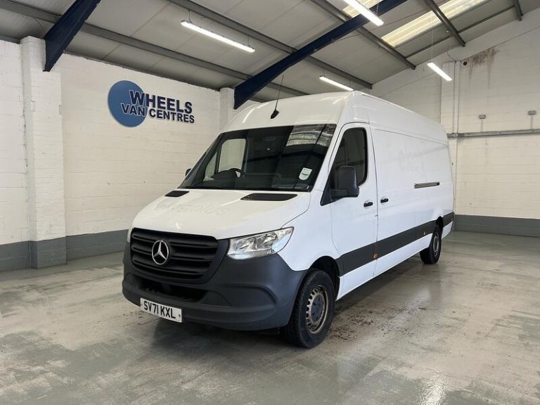 2021 Mercedes-Benz Sprinter 3.5t H2 Progressive Van PANEL VAN DIESEL Manual