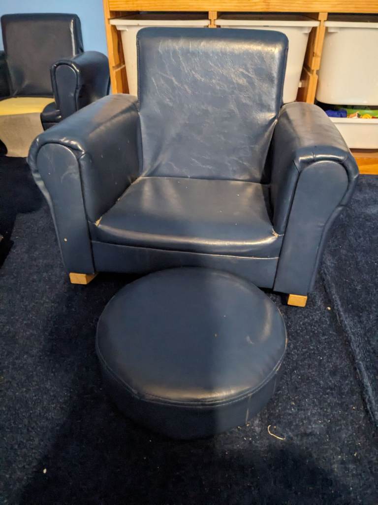 Children's rocking chair 