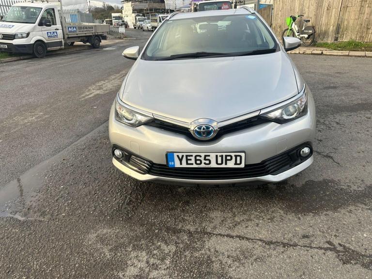 image for 2015 Toyota Auris 1.8 Hybrid Icon 5dr CVT ESTATE Petrol/Electric Hybrid Automatic