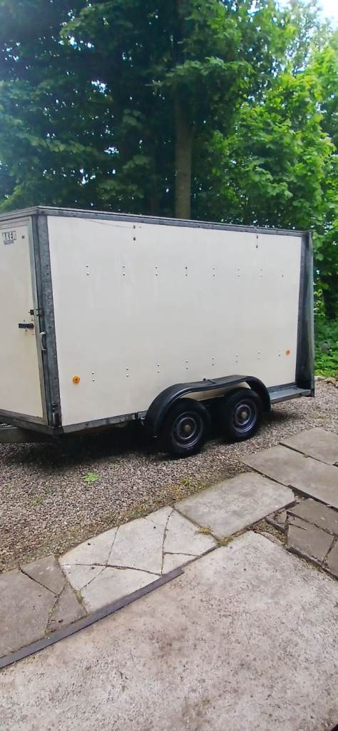 Ifor Williams Box Van Bv105G