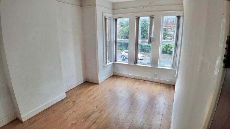 Double room including bills for single occupancy Postcode LU3 1DJ