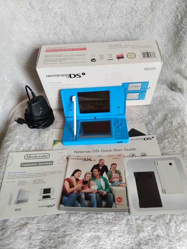 Nintendo DSi (BOXED), Charger & Stylus - Ocean Blue