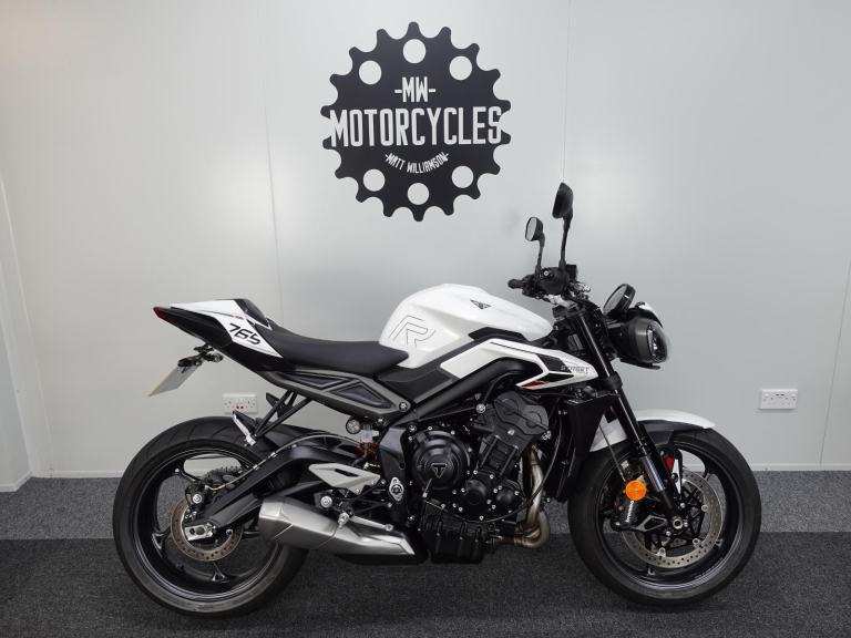 Triumph Street Triple 765 R. 2023. 1 Owner. Low Miles. Lovely Example. White