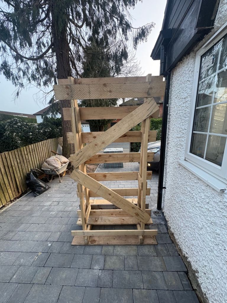 Large pallet available for free 
