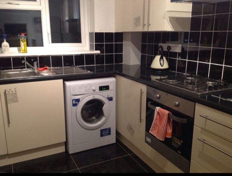 Big single room to rent in Woolwich SE18