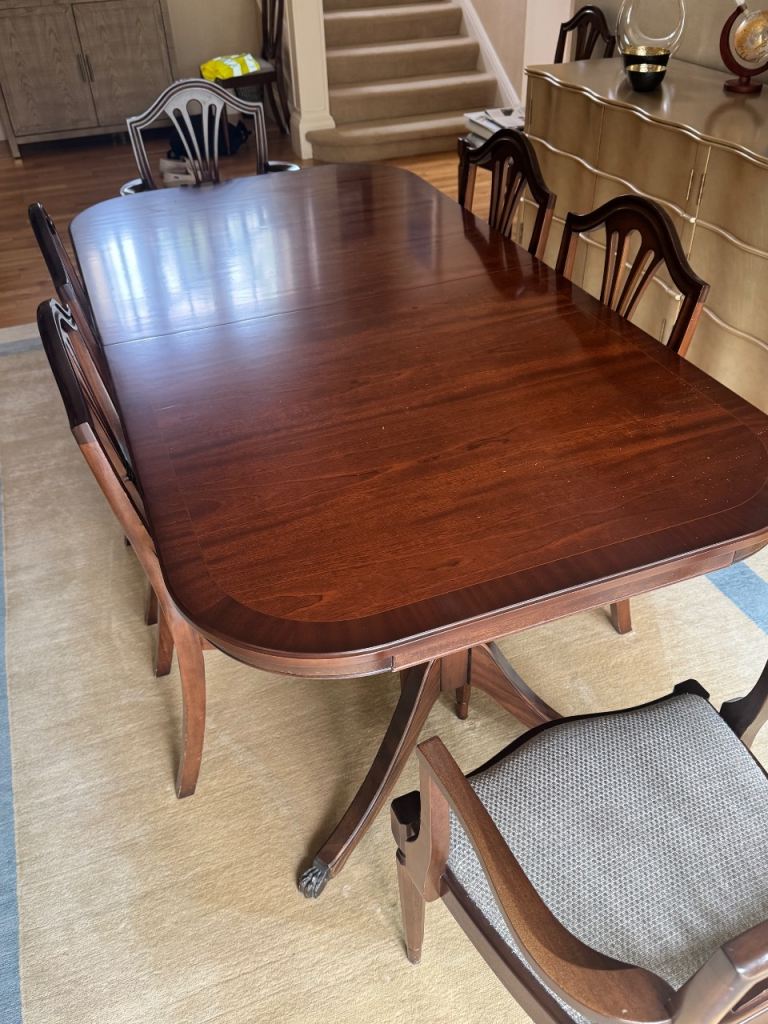 Mahogany Dining Table and Chairs Set – Good Condition