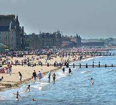 Edinburgh festival rent rooms 