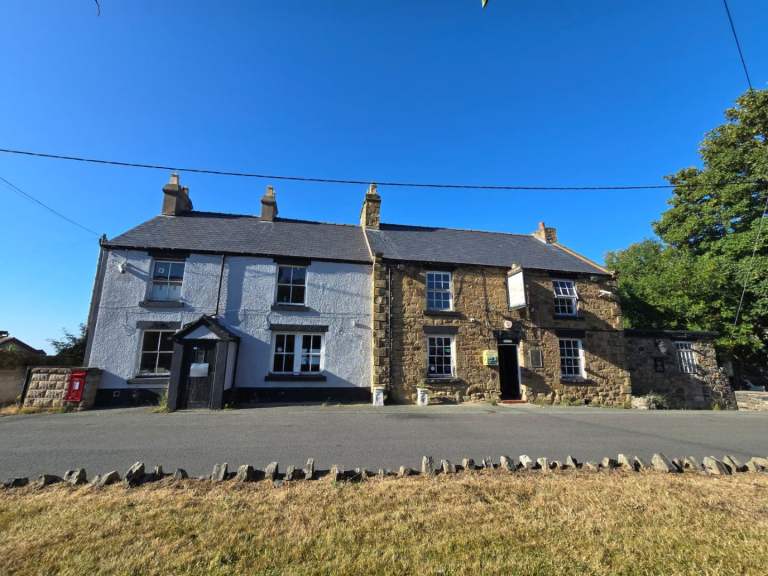 FREE-OF-TIE LEASE — The Gronant Inn, Gronant, near Prestatyn — £2,850 pcm, no premium