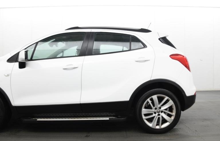 2016 Vauxhall Mokka X 1.6i Active 5dr HATCHBACK Petrol Manual
