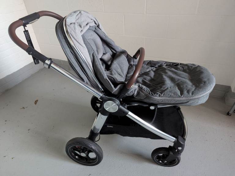 image for Mamas & Papas Ocarro Pushchair with Car Seat & Carry Cot