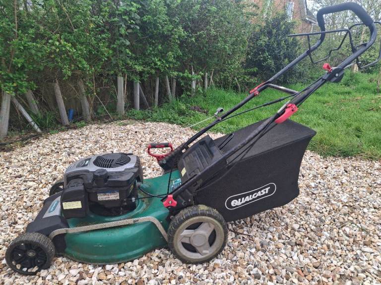 Qualcast Petrol Lawn Mower – Self Propelled – Reliable & Powerful