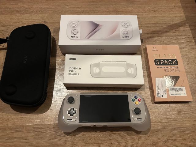 AYN Odin 3 Max, 16GB RAM +512GB Storage, Rainbow + Accessories