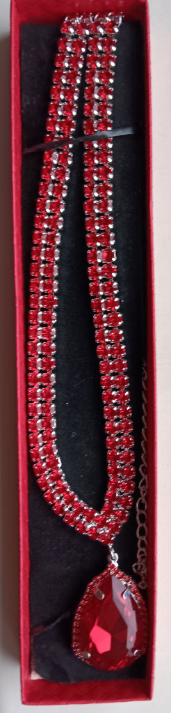 Beautiful ruby red necklace 