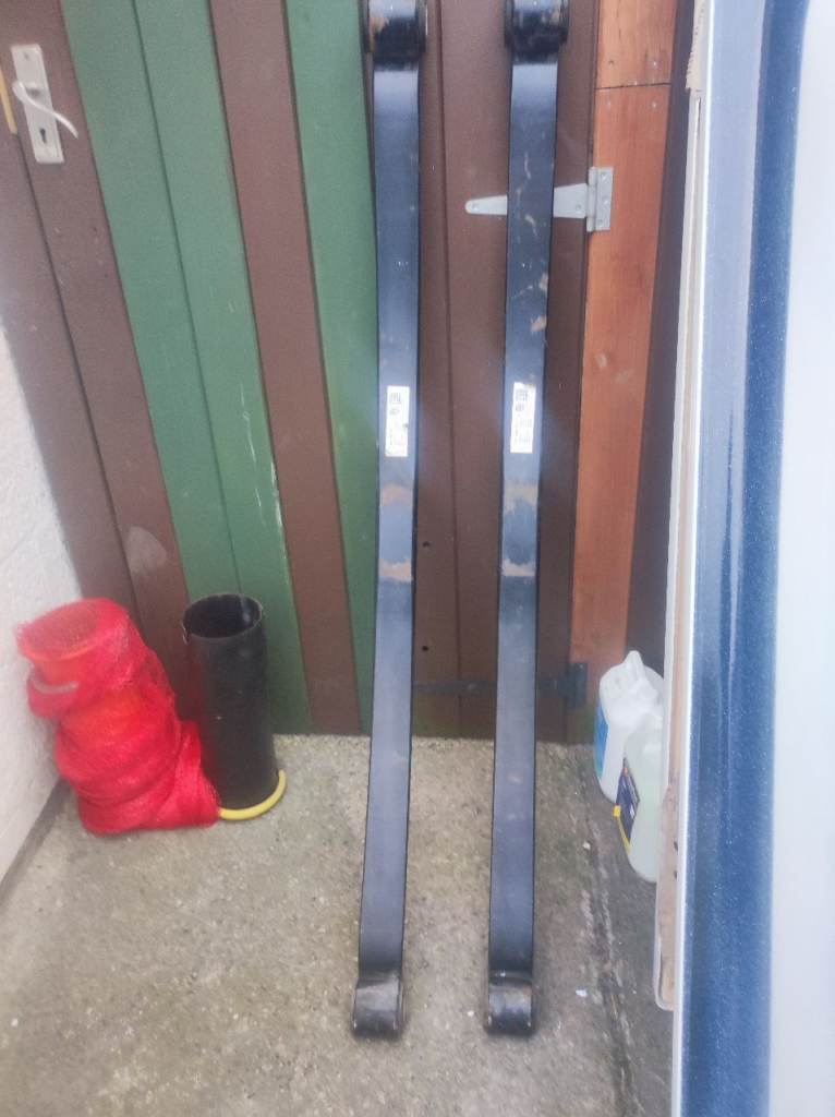 2 X MERCEDES SPRINTER 906 / VW CRAFTER SINGLE REAR LEAF SPRING 2007 - 2018 PAIR.