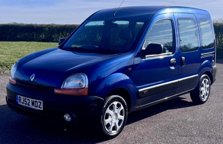 RENAULT KANGOO 1.2 (WHEELCHAIR RAMP)