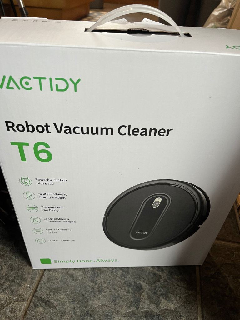 Robot vacuum cleaner 