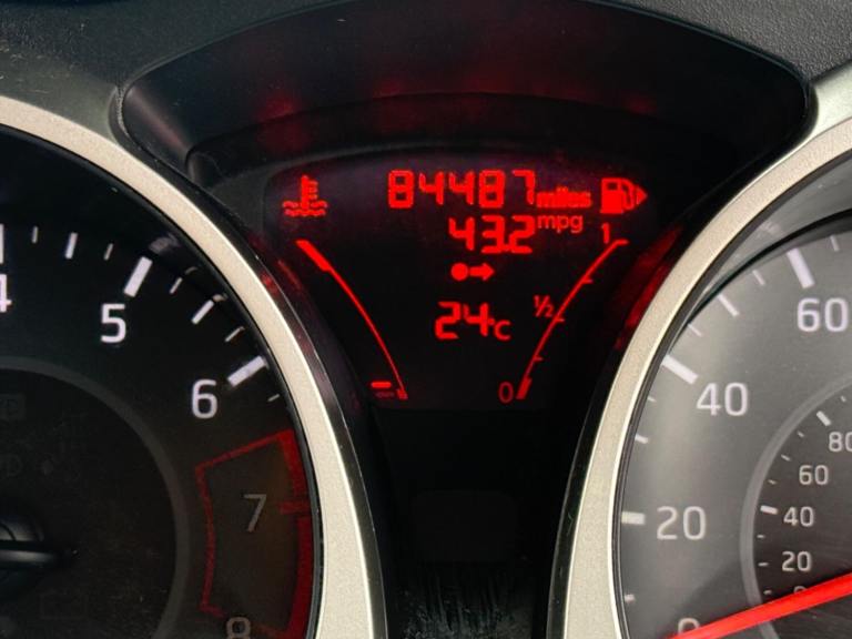 2017 Nissan Juke 1.2 DIG-T Acenta Euro 6 (s/s) 5dr HATCHBACK Petrol Manual