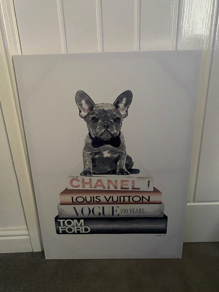 Canvas print and grey sparkle droplet light fitting 