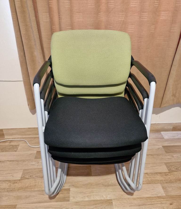 Set of 4 chairs good quality ,good condition