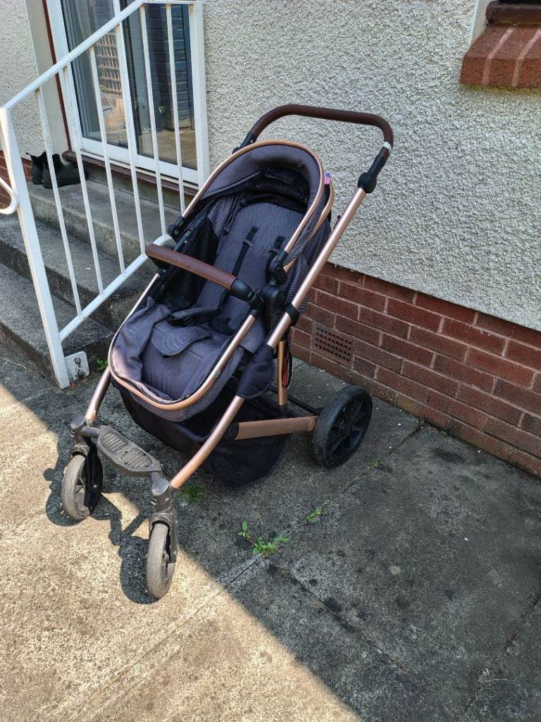 Lovely large wheel stroller