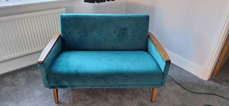 DANISH VINTAGE MODEL 55 VELVET MID CENTURY 2 SEAT LOUNGE SOFA SETTEE PEACOCK RRP £645