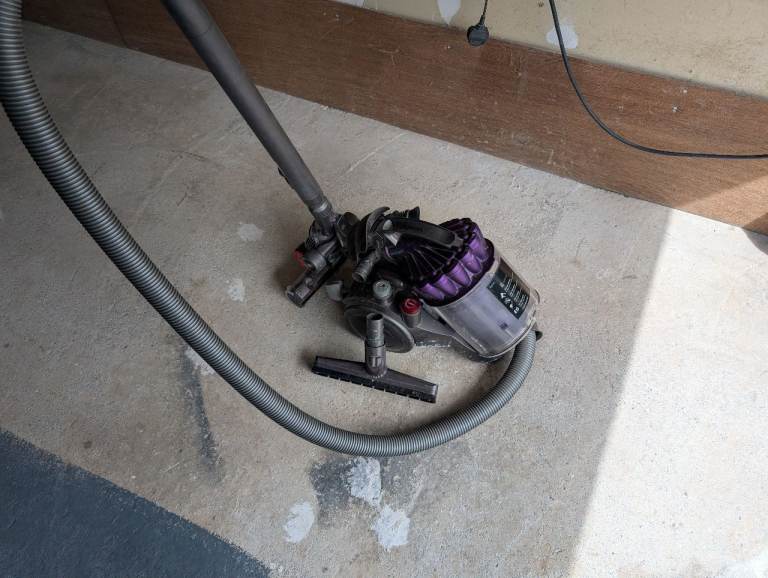 Dyson DC32 Animal Compact Vacuum Cleaner
