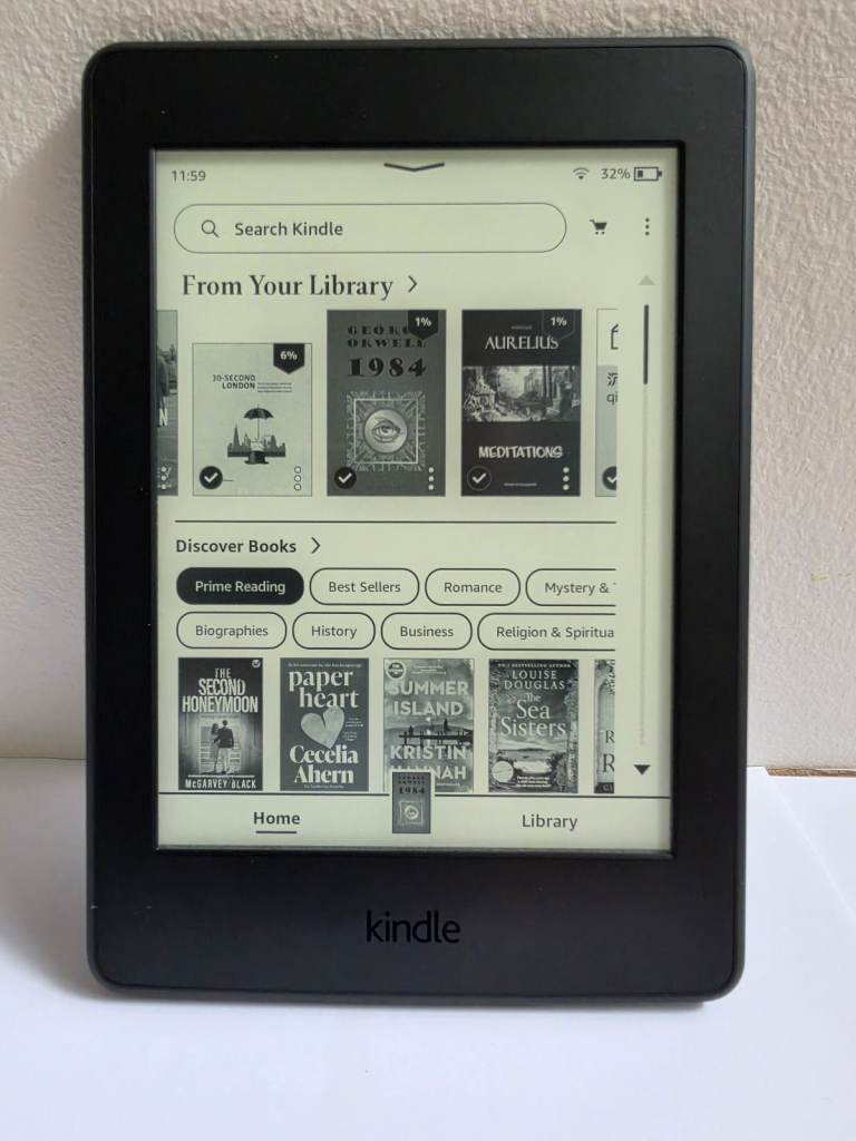 Kindle Paperwhite (7th Generation) – 4GB, Backlit, with Case