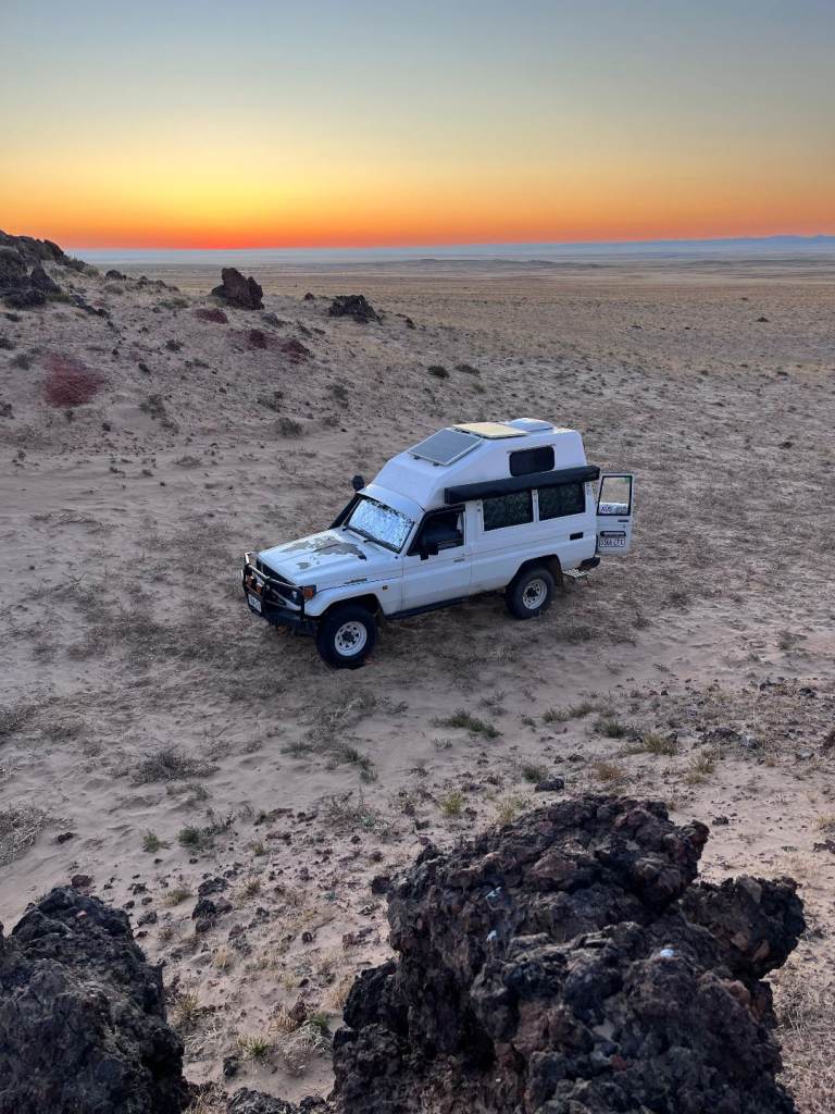 Toyota Landcruiser Troopcarrier 