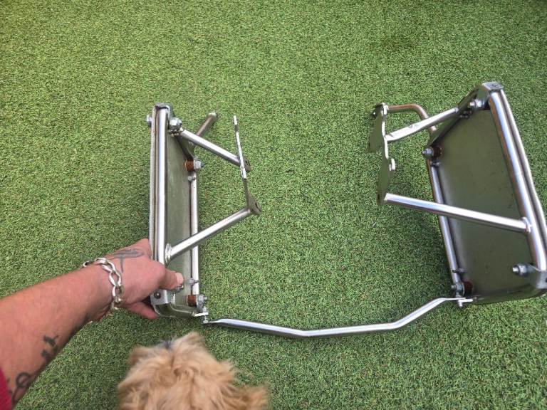 Triumph tiger 1050 side panniers and mounting