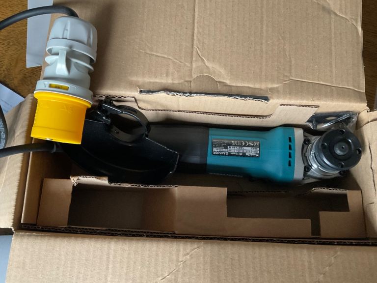 Makita 110v angle grinder 