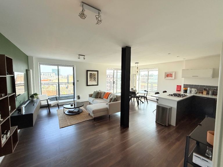 Penthouse - King Size Bedroom - G1 City Centre