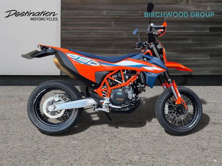 2024 KTM Street 690 SMC R Petrol orange Manual
