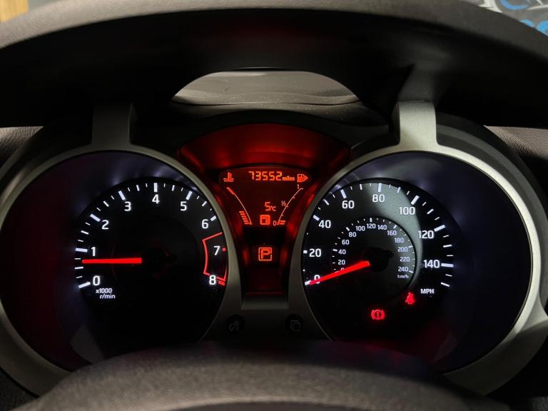 2013 Nissan Juke 1.6 Acenta 5dr CVT [Premium Pack] HATCHBACK PETROL Automatic