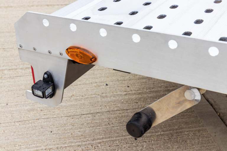 ALUMINIUM RECOVERY TRUCK BODY AMS E-BODY BEAVERTAIL CAR TRANSPORTER