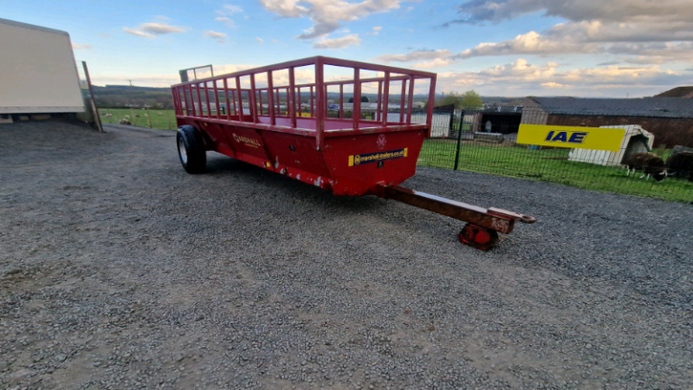  Marshall cattle feed trailer with new floor  farm livestock tractor 