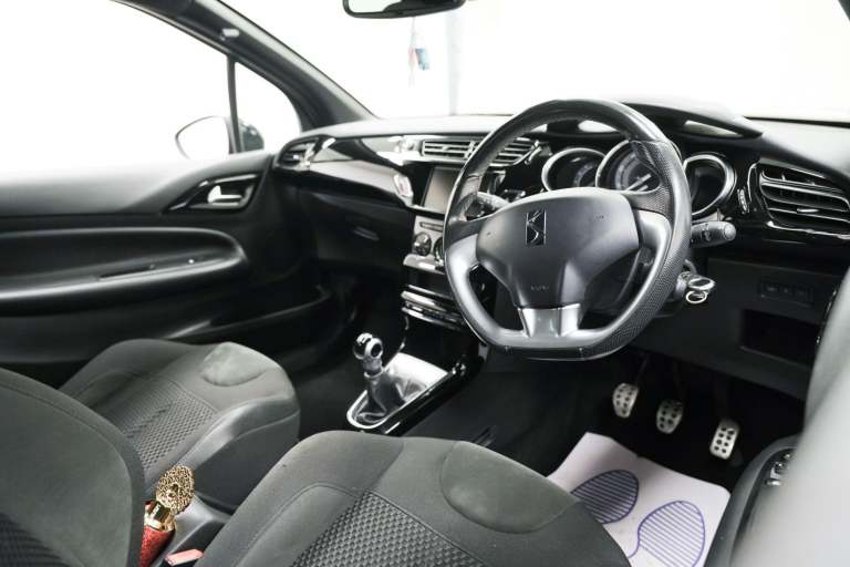 2016 DS Automobiles DS 3 1.6 BlueHDi Prestige Euro 6 (s/s) 3dr HATCHBACK Diesel Manual