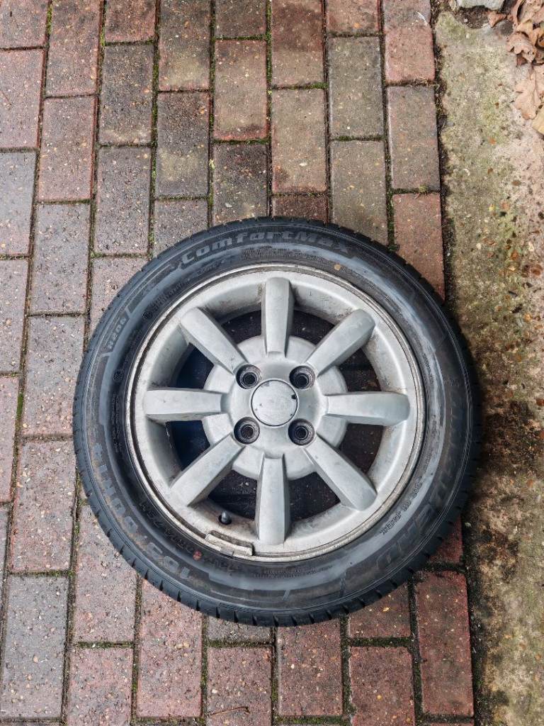 Kia picanto alloy wheel nearly new tyre