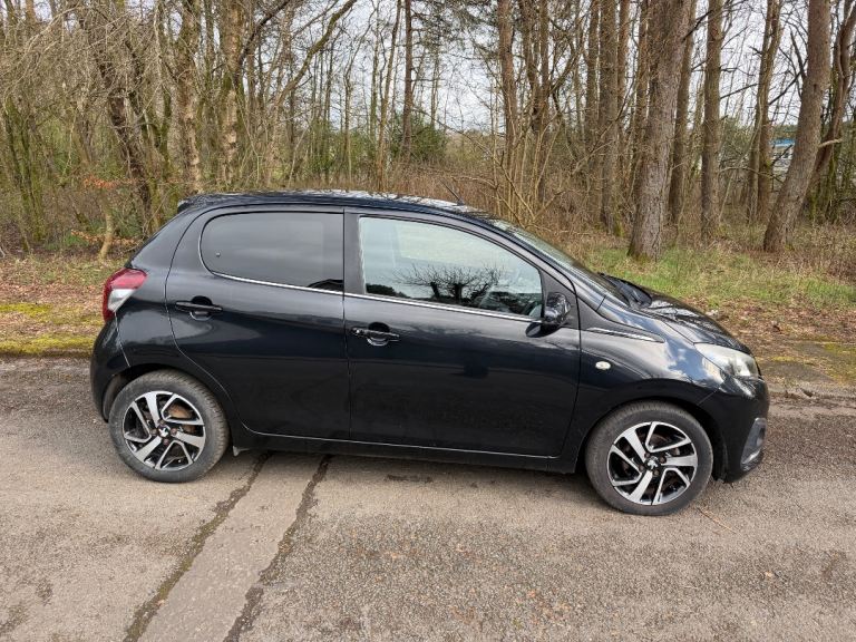Peugeot 108 1.2 petrol 5 door manual low milage 