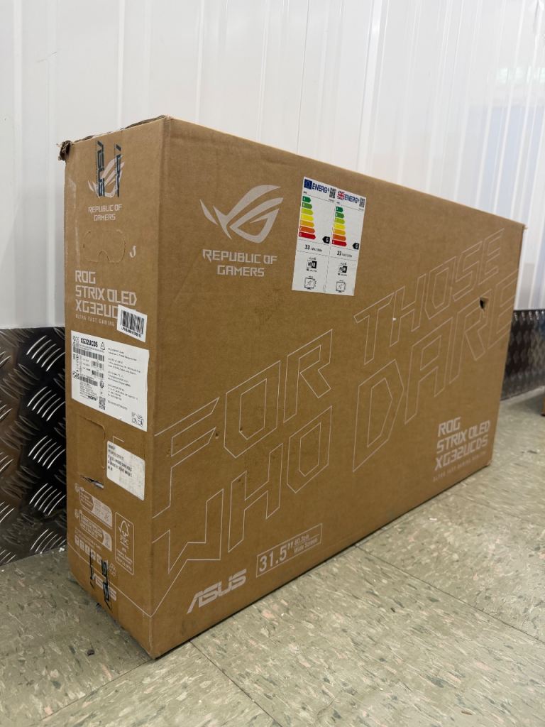 New 32 inch ASUS ROG Strix XG32UCDS 4K Ultra HD QD-OLED Gaming Monitor 