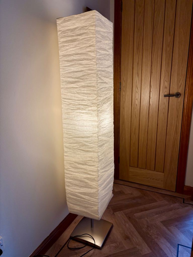 Tall floor-standing light - excellent condition