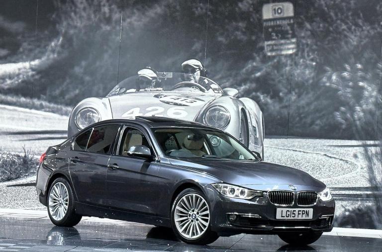 2015 BMW 3 Series 3.0 330d BluePerformance Luxury Auto Euro 6 (s/s) 4dr SALOON Diesel Automatic