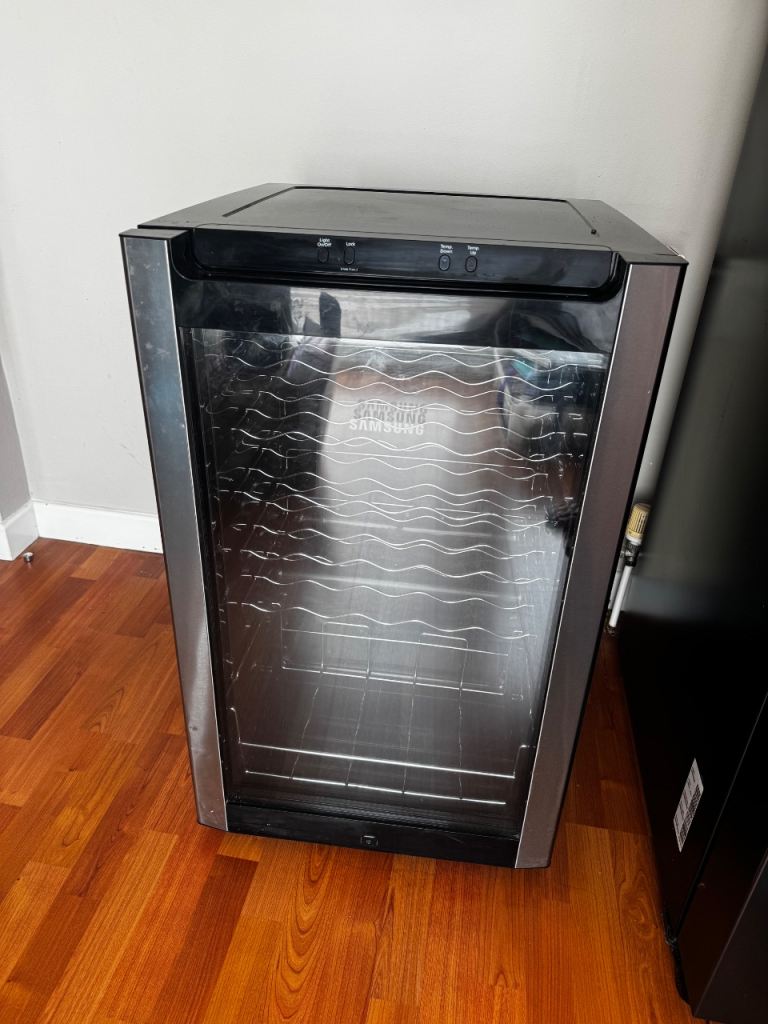 Samsung Wine Cooler Fridge Black & Silver