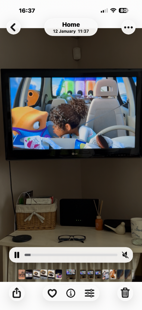 LG 32 Tv led cinema 3D plus glasses 