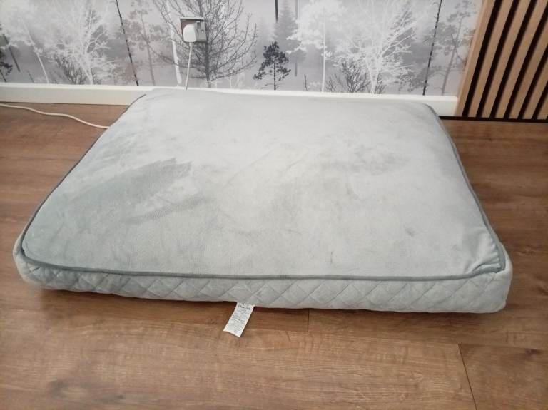 XL dog bed