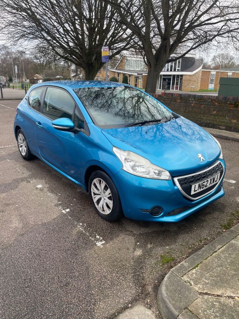 Peugeot,208,2013,1L⛽️,90k,Main dealer history 