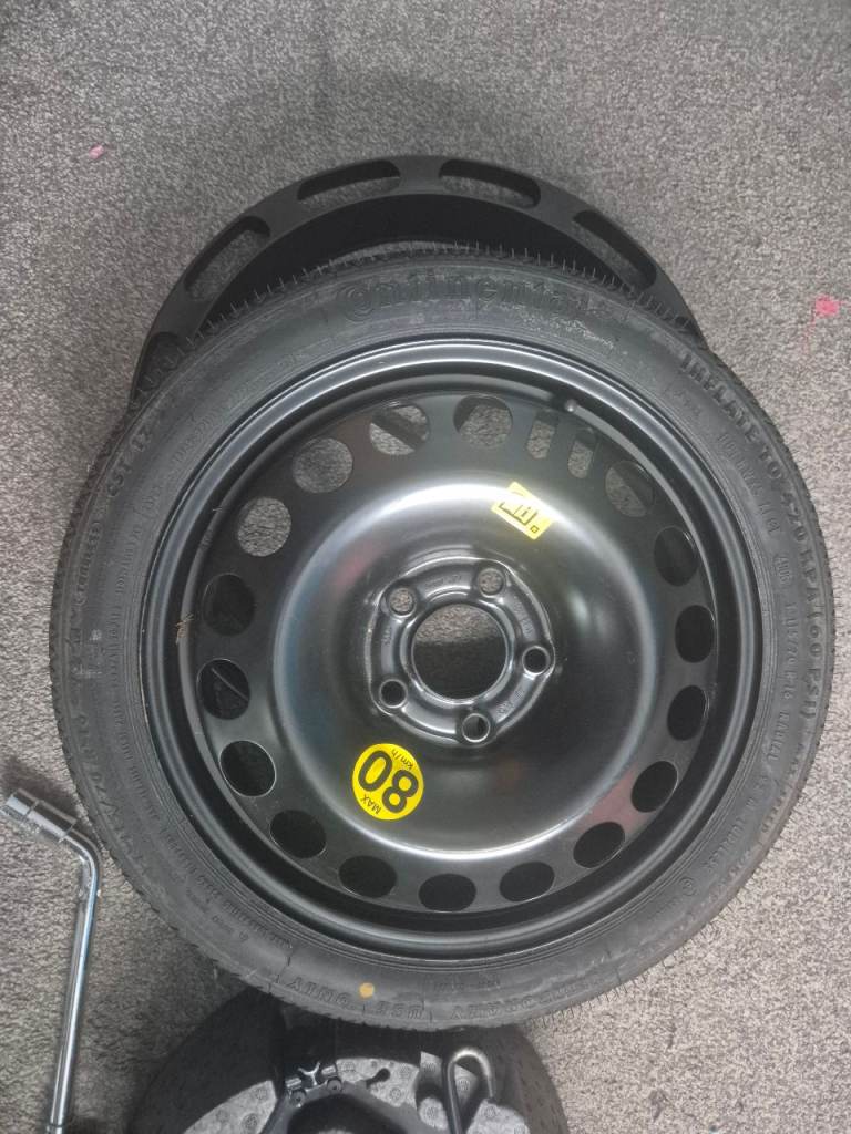 Vauxhall Astra 2006 Spare Tyre with holder and tools. 