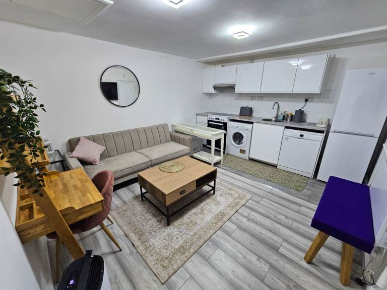 £1300 PCM | New 1-Bed Apartment | Available 1st Oct 2026