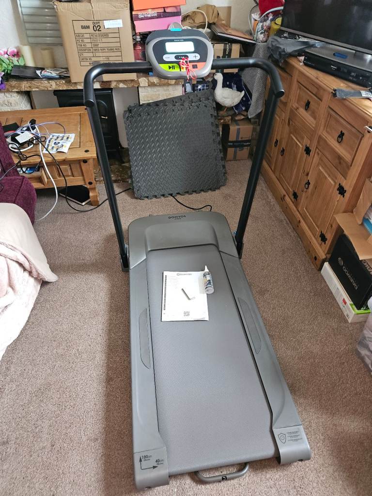 £170 DOMYOS walking treadmill 8km/h high 20 stone weight limit Xmas fit