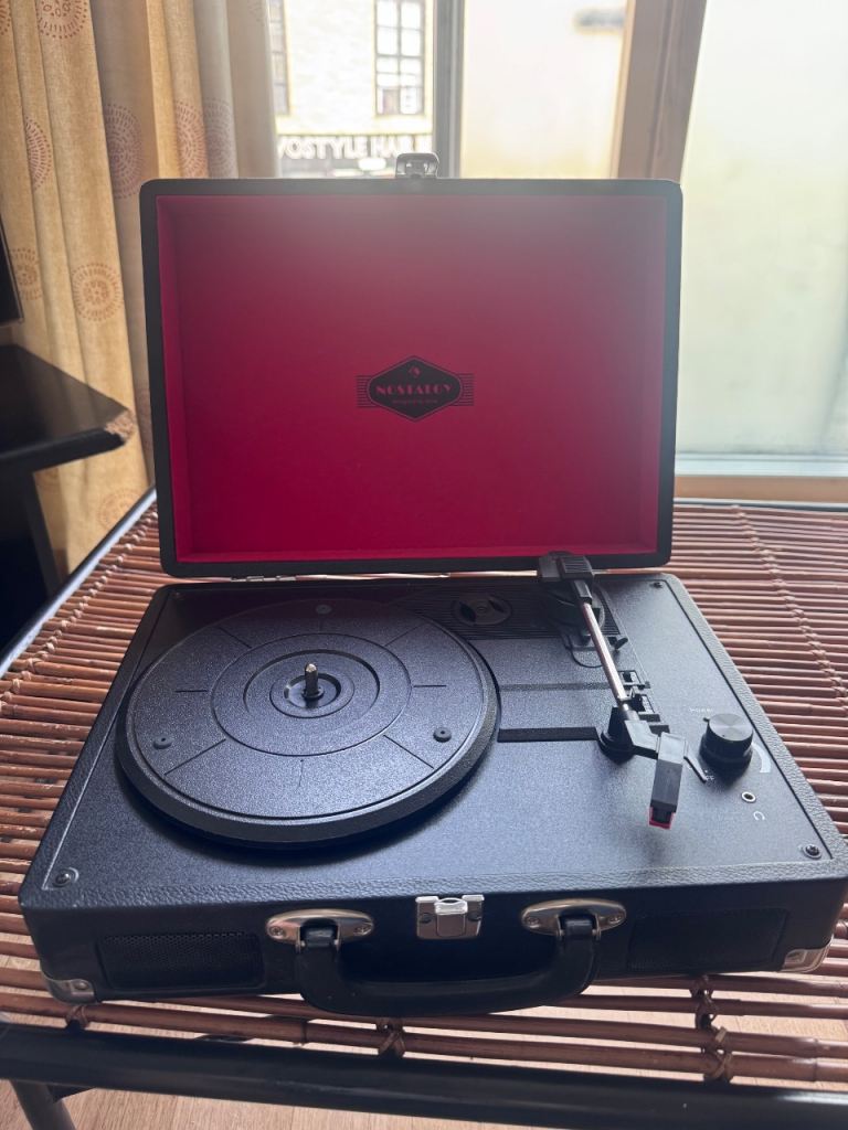 Record player 